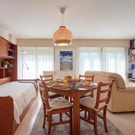 Apartamento Modern With Swiming Pool & Garage Ii